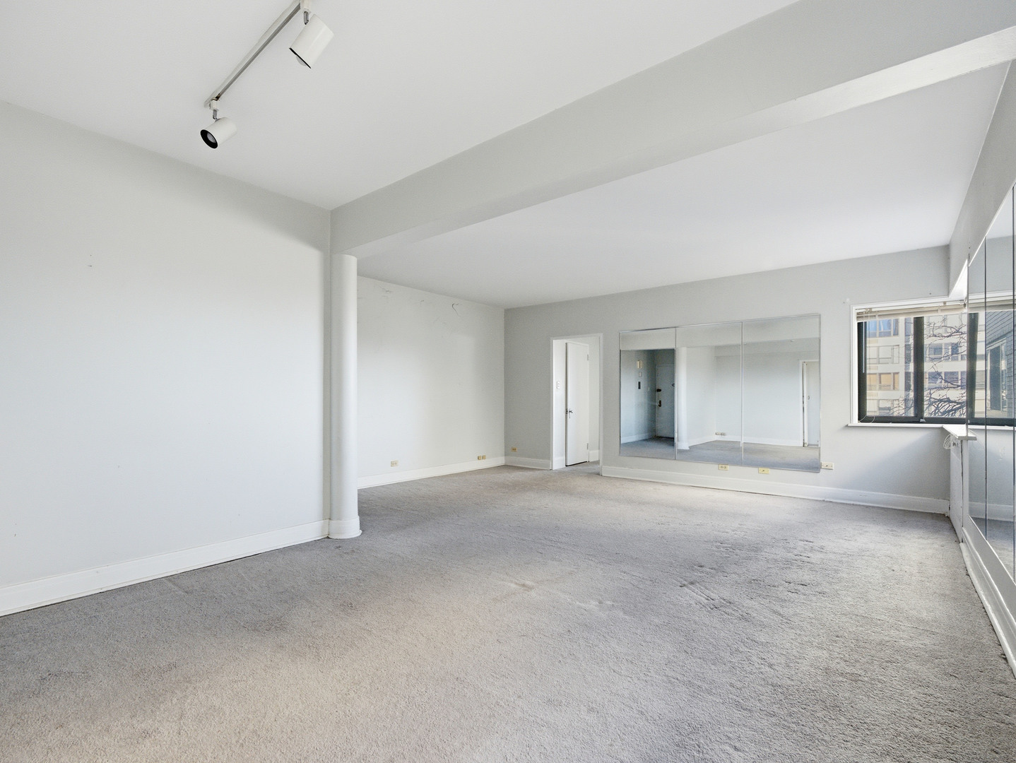 5056 N Marine Drive Unit: A6