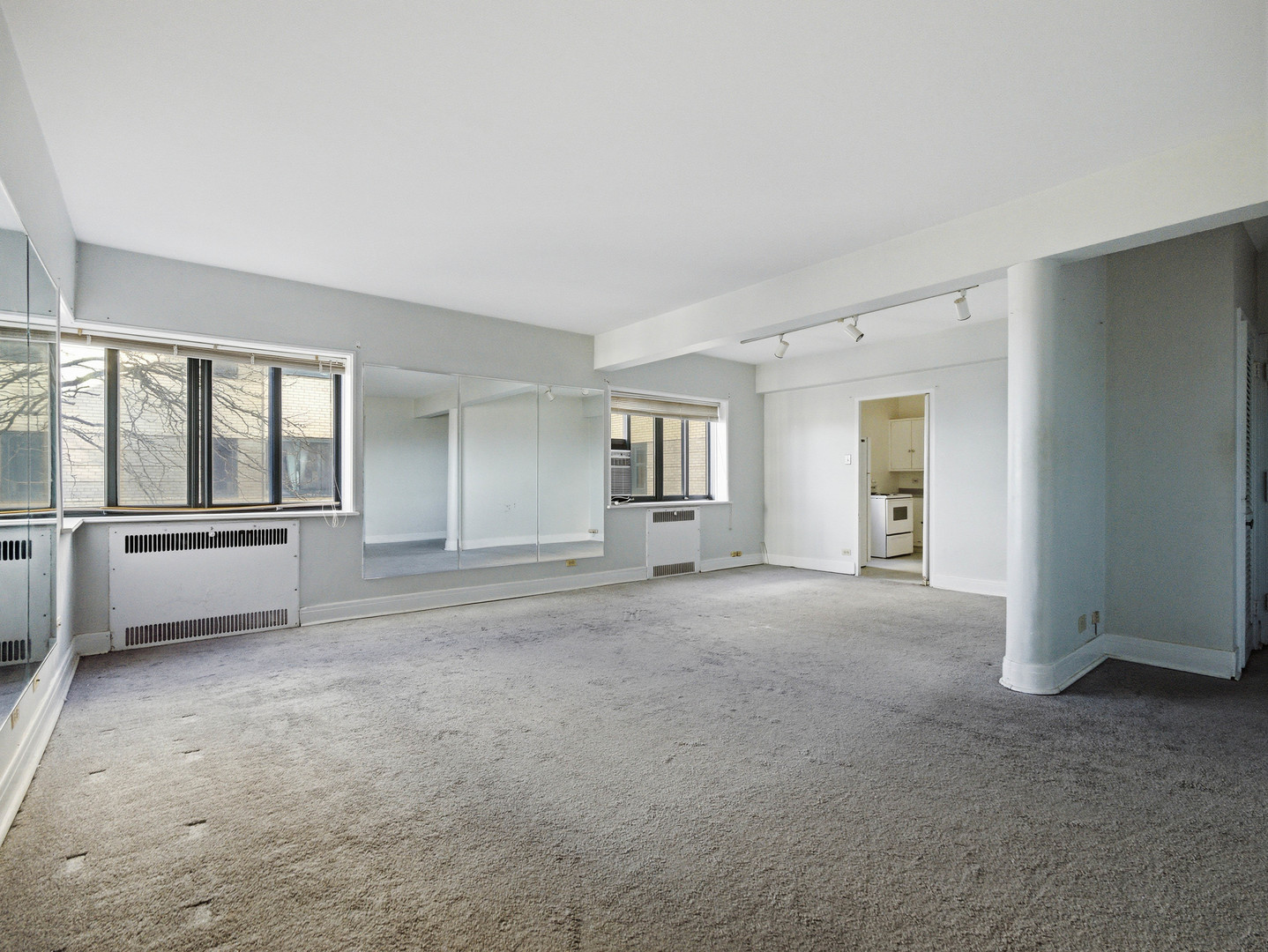 5056 N Marine Drive Unit: A6