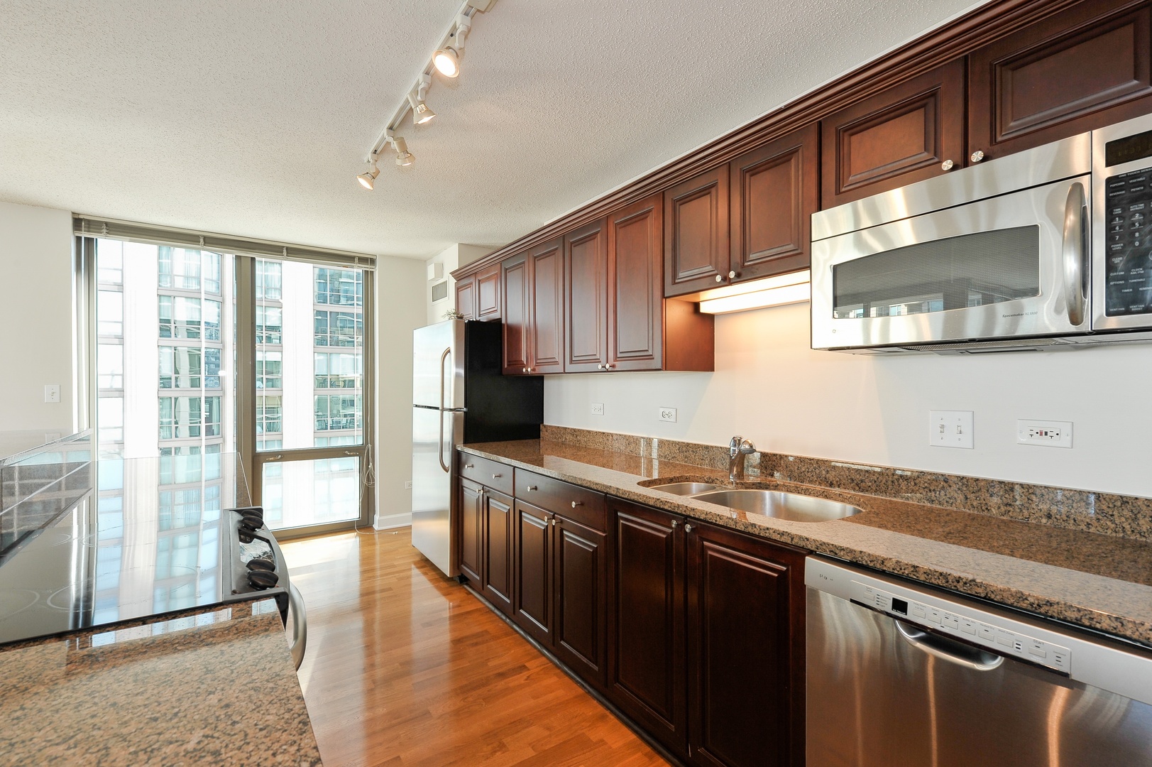 2 E Erie Street Unit: 1611