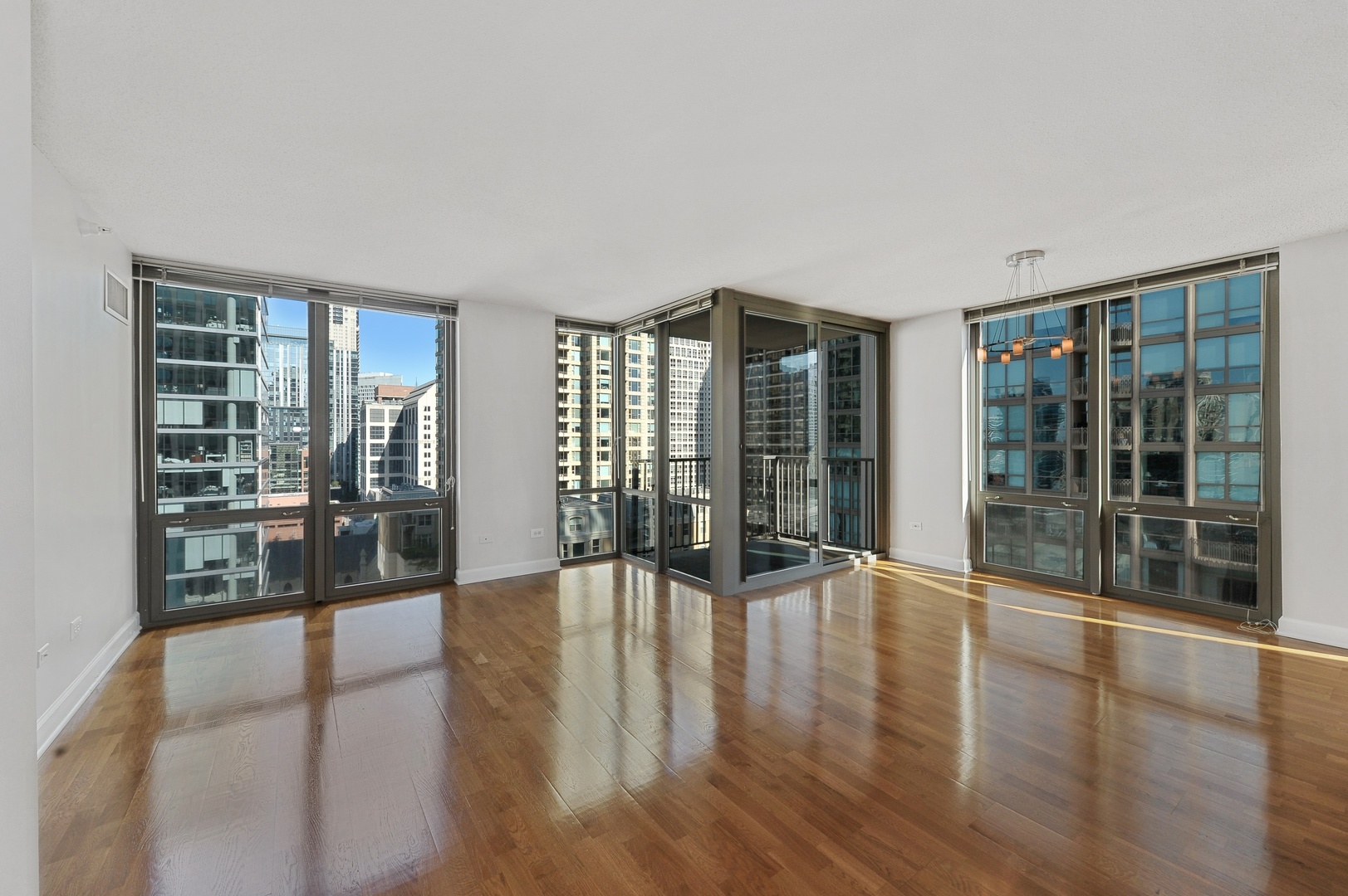 2 E Erie Street Unit: 1611