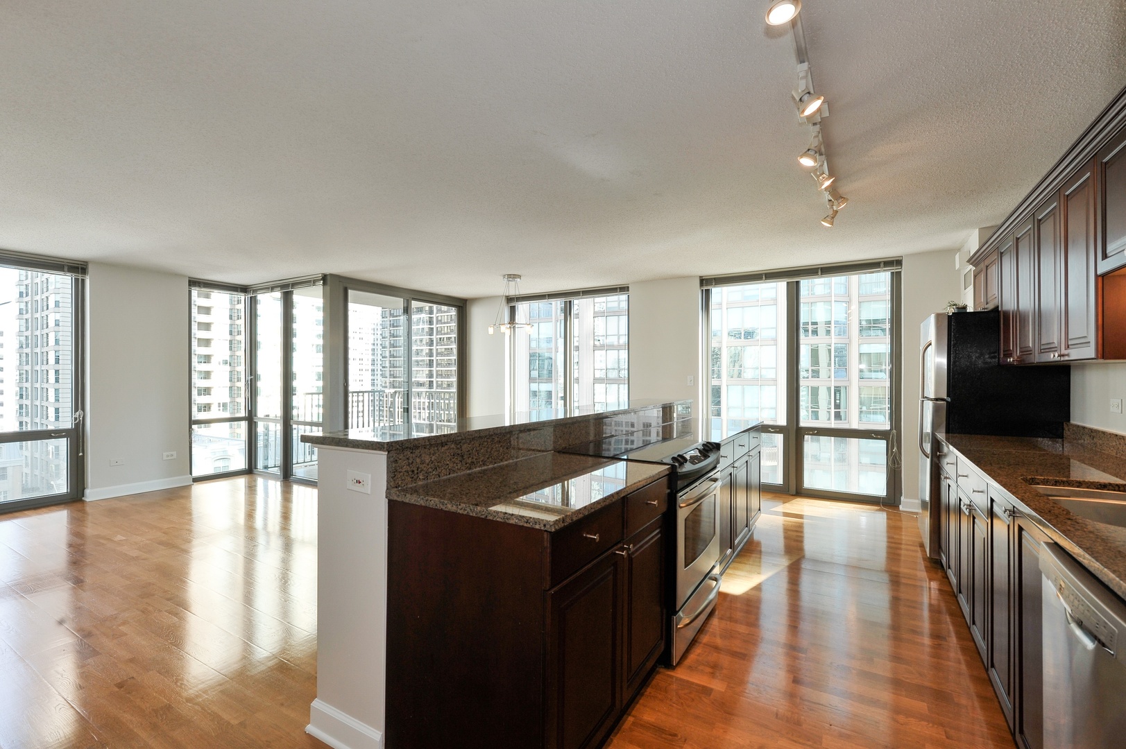 2 E Erie Street Unit: 1611