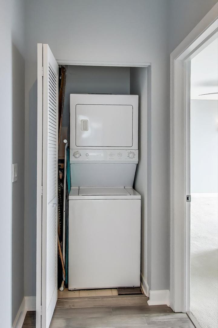 1211 S Prairie Avenue Unit: 3906