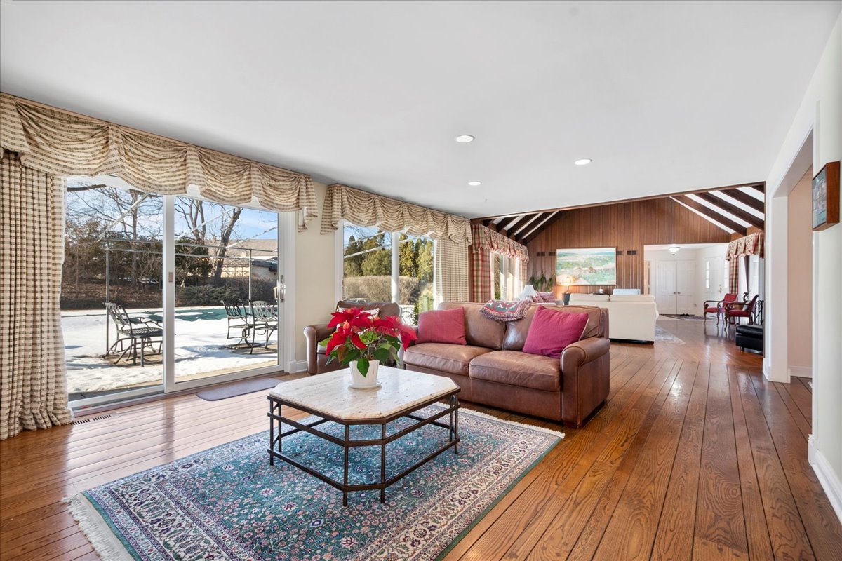 4 Steeple Chase Lane