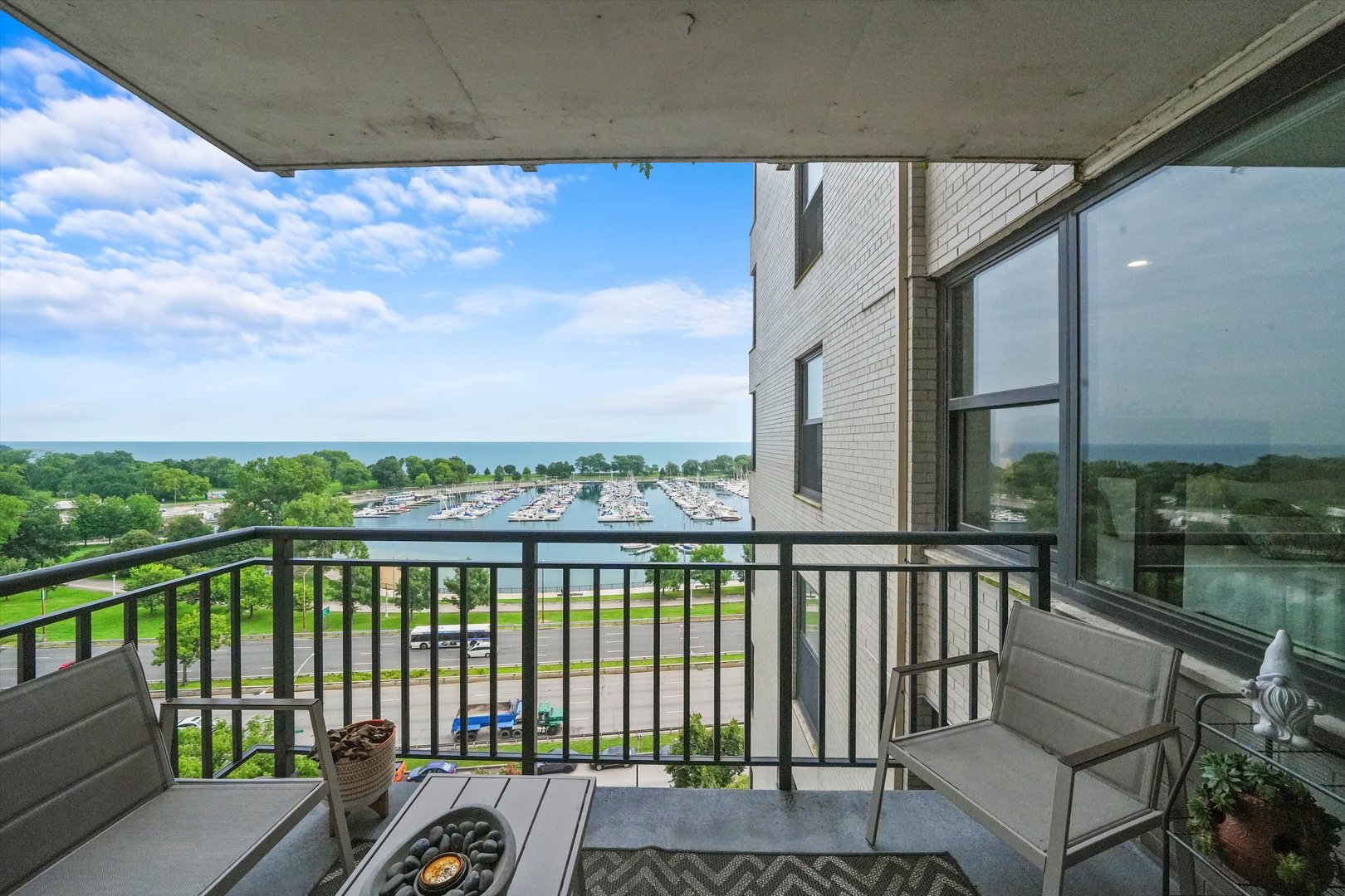 3430 N Lake Shore Drive Unit: 12J