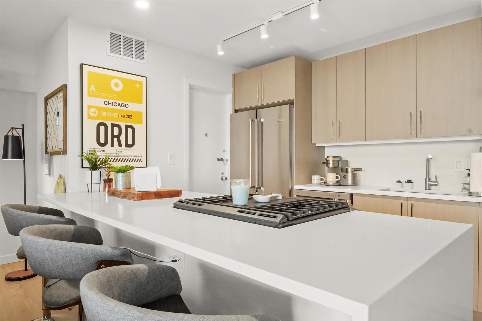3430 N Lake Shore Drive Unit: 12J