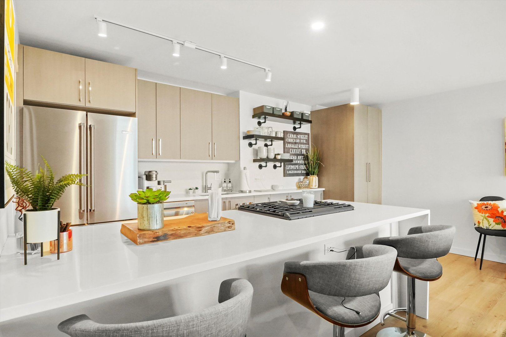 3430 N Lake Shore Drive Unit: 12J