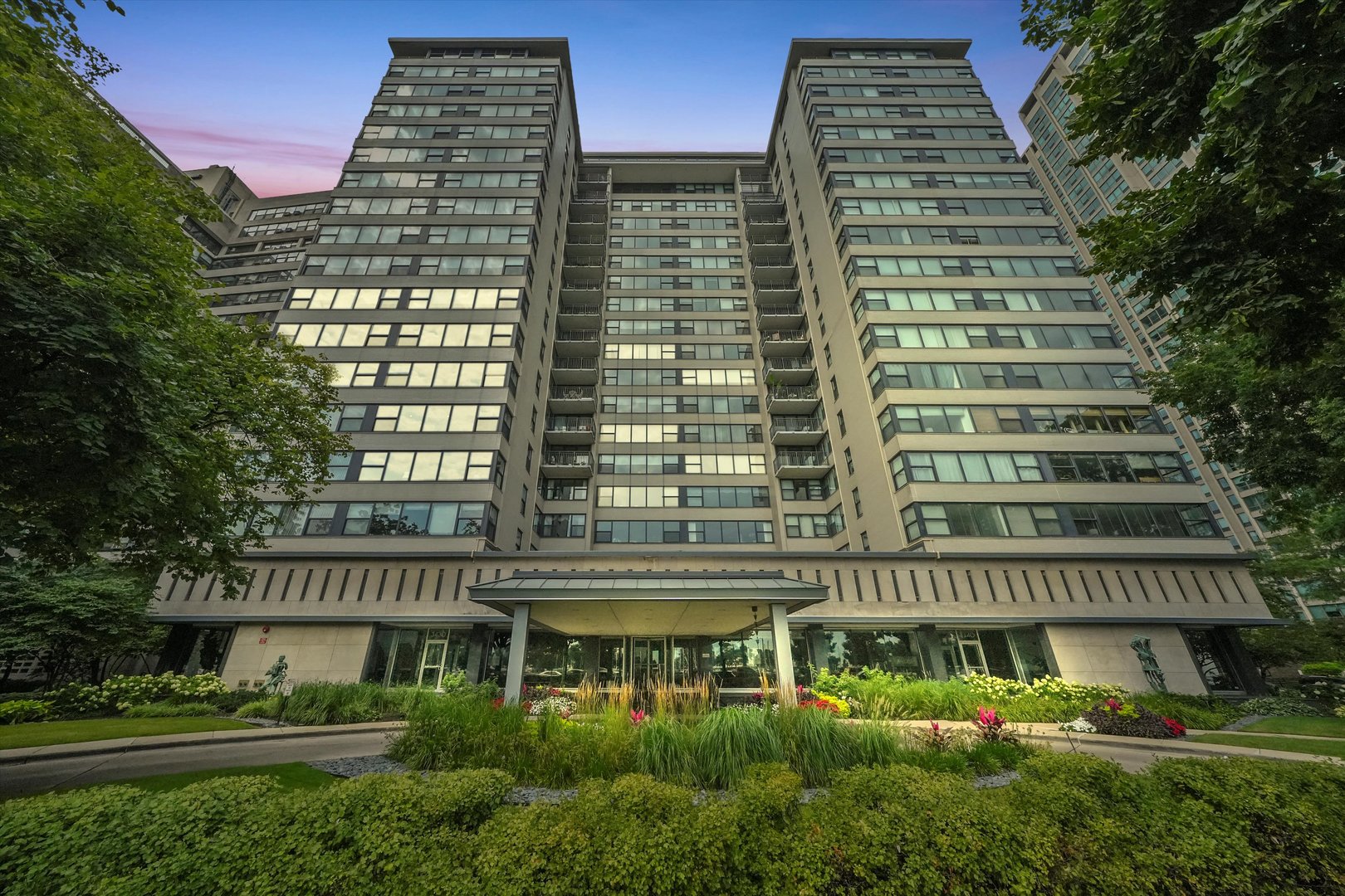 3430 N Lake Shore Drive Unit: 12J