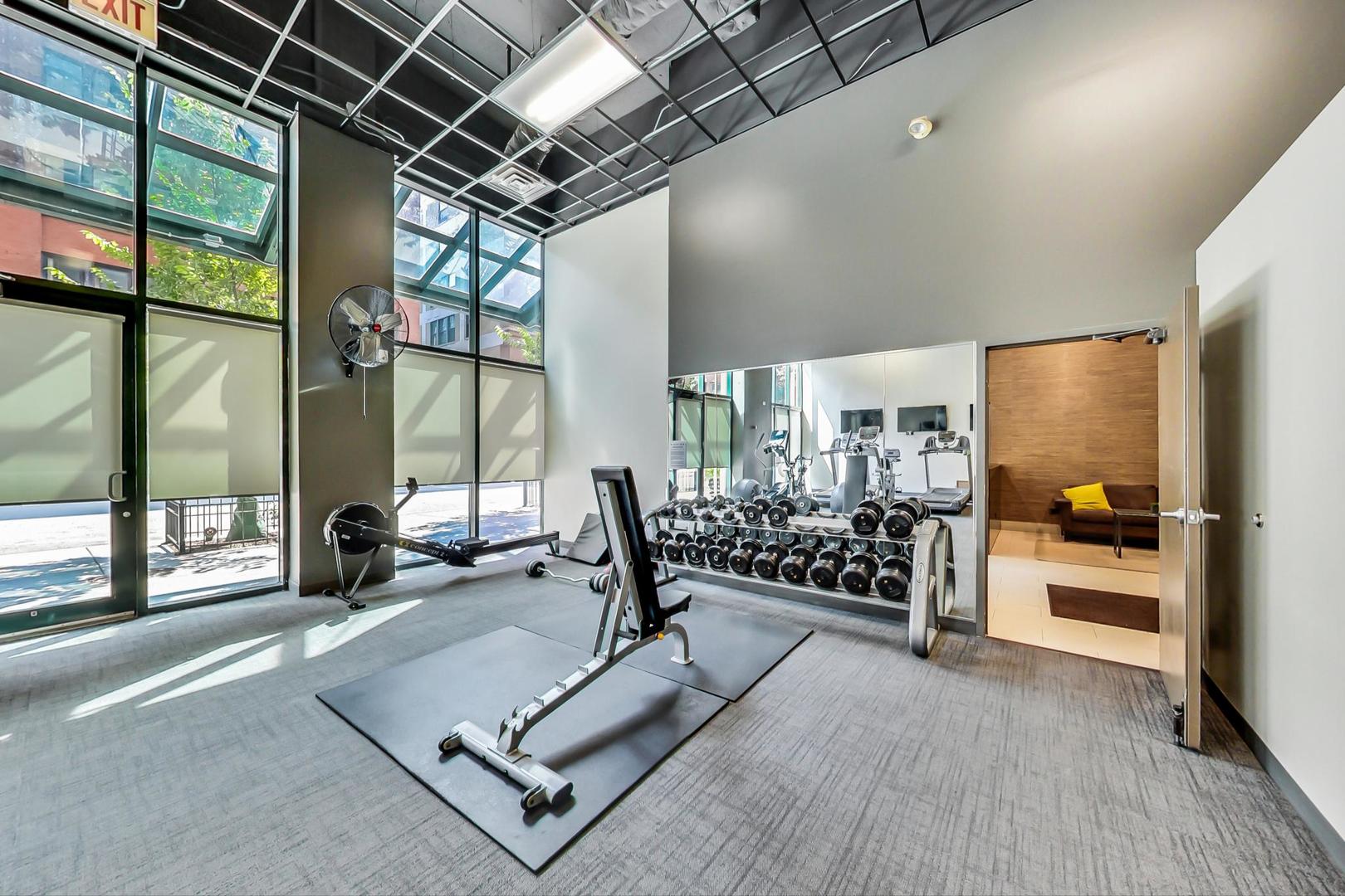 400 W Ontario Street Unit: 1005