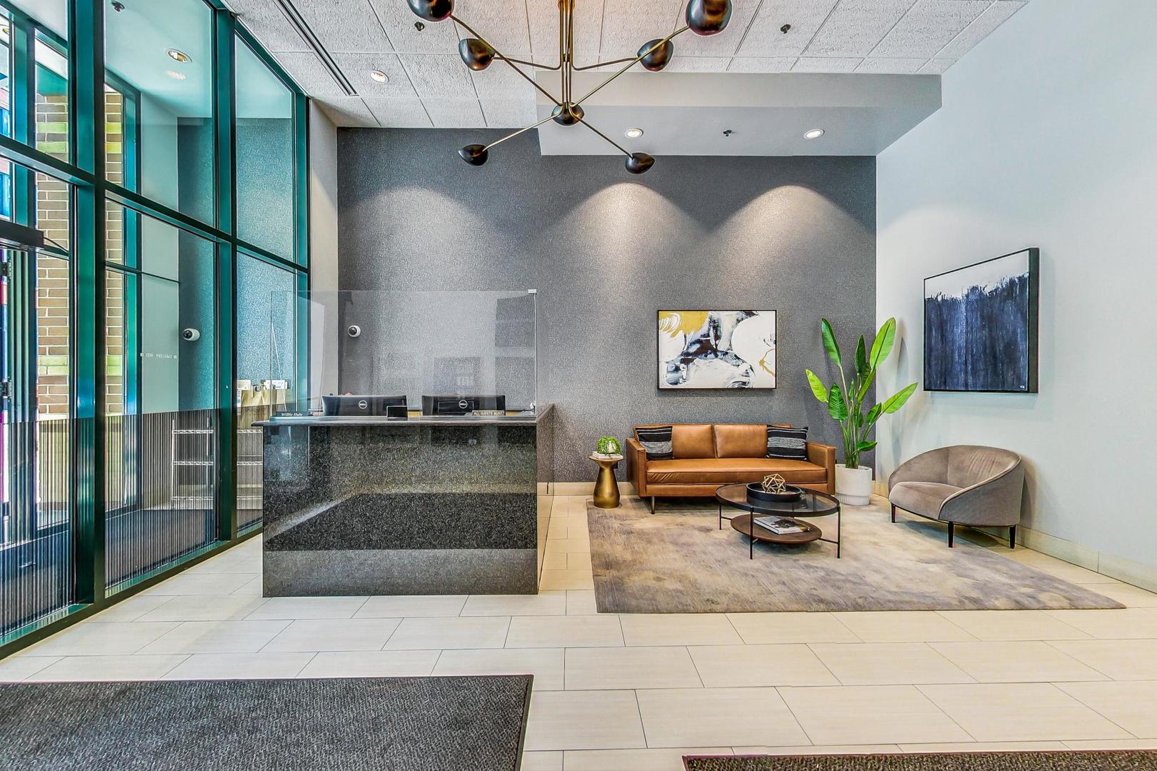 400 W Ontario Street Unit: 1005