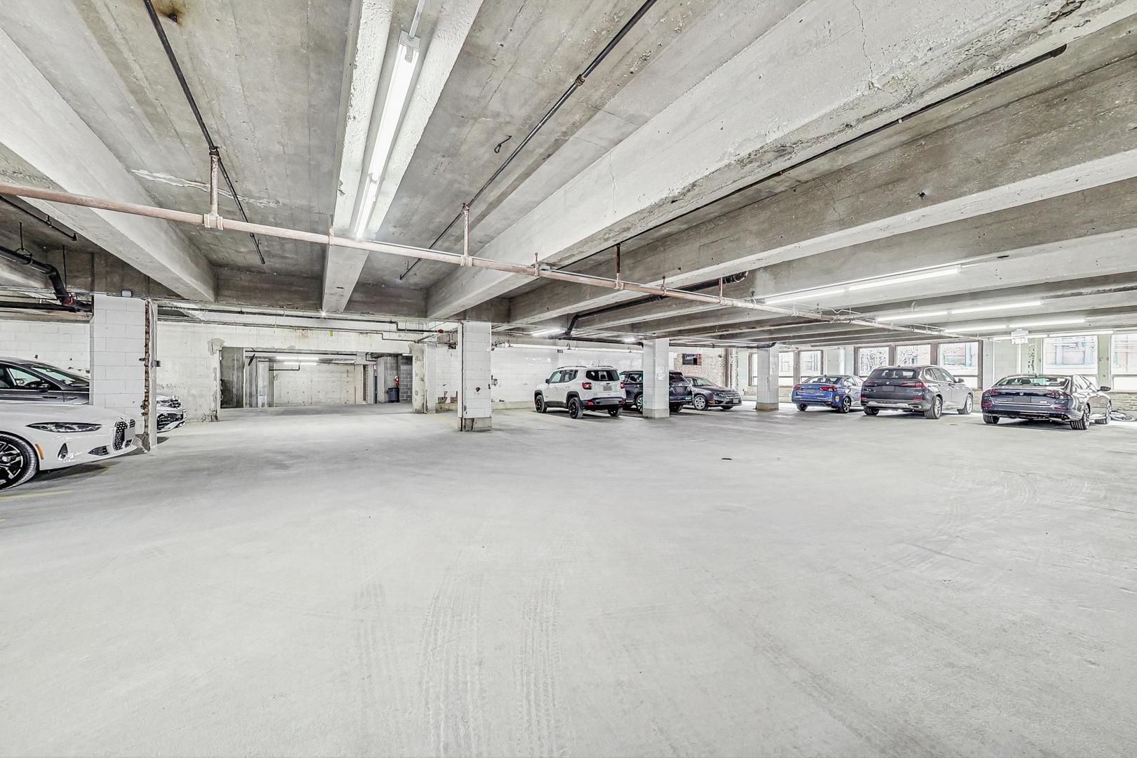 400 W Ontario Street Unit: 1005