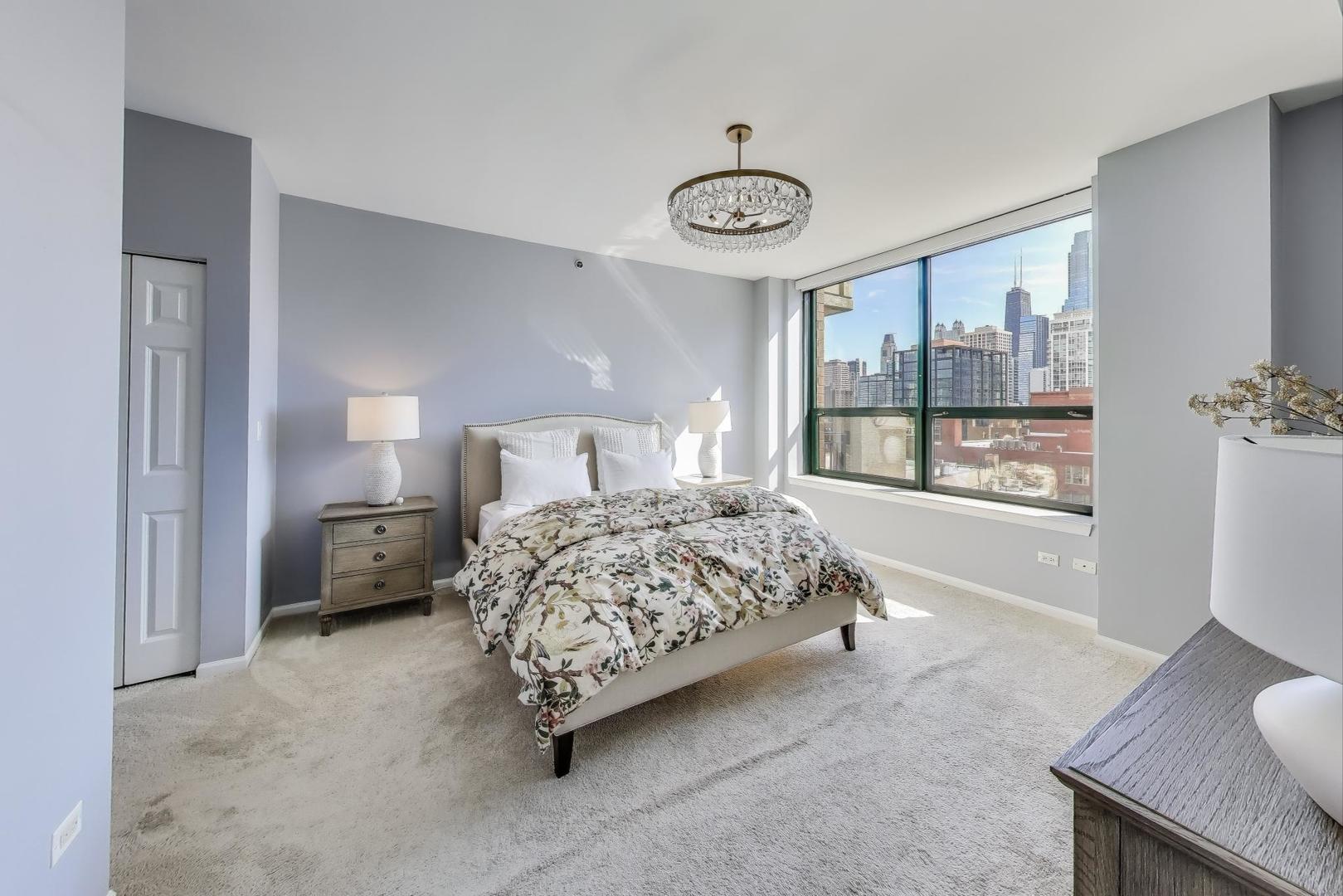 400 W Ontario Street Unit: 1005