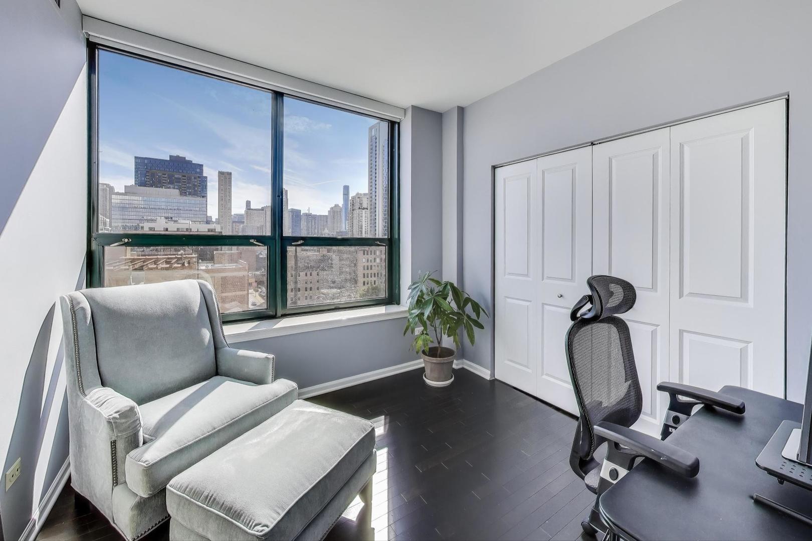 400 W Ontario Street Unit: 1005