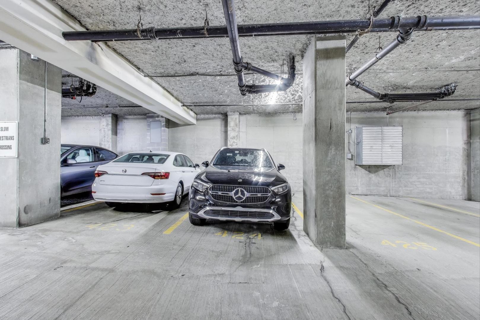 400 W Ontario Street Unit: 1005