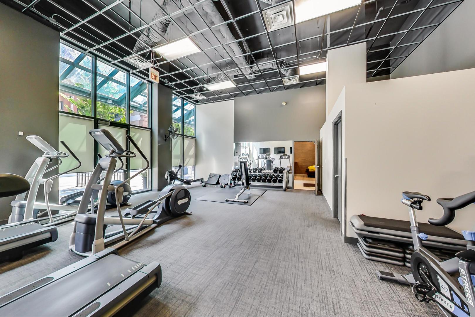 400 W Ontario Street Unit: 1005