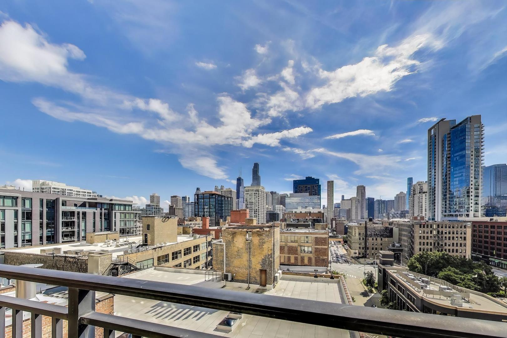 400 W Ontario Street Unit: 1005