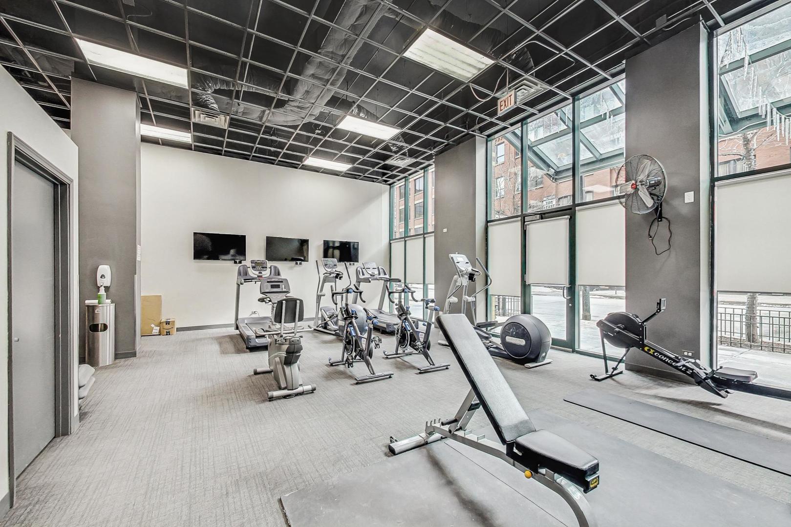 400 W Ontario Street Unit: 1005