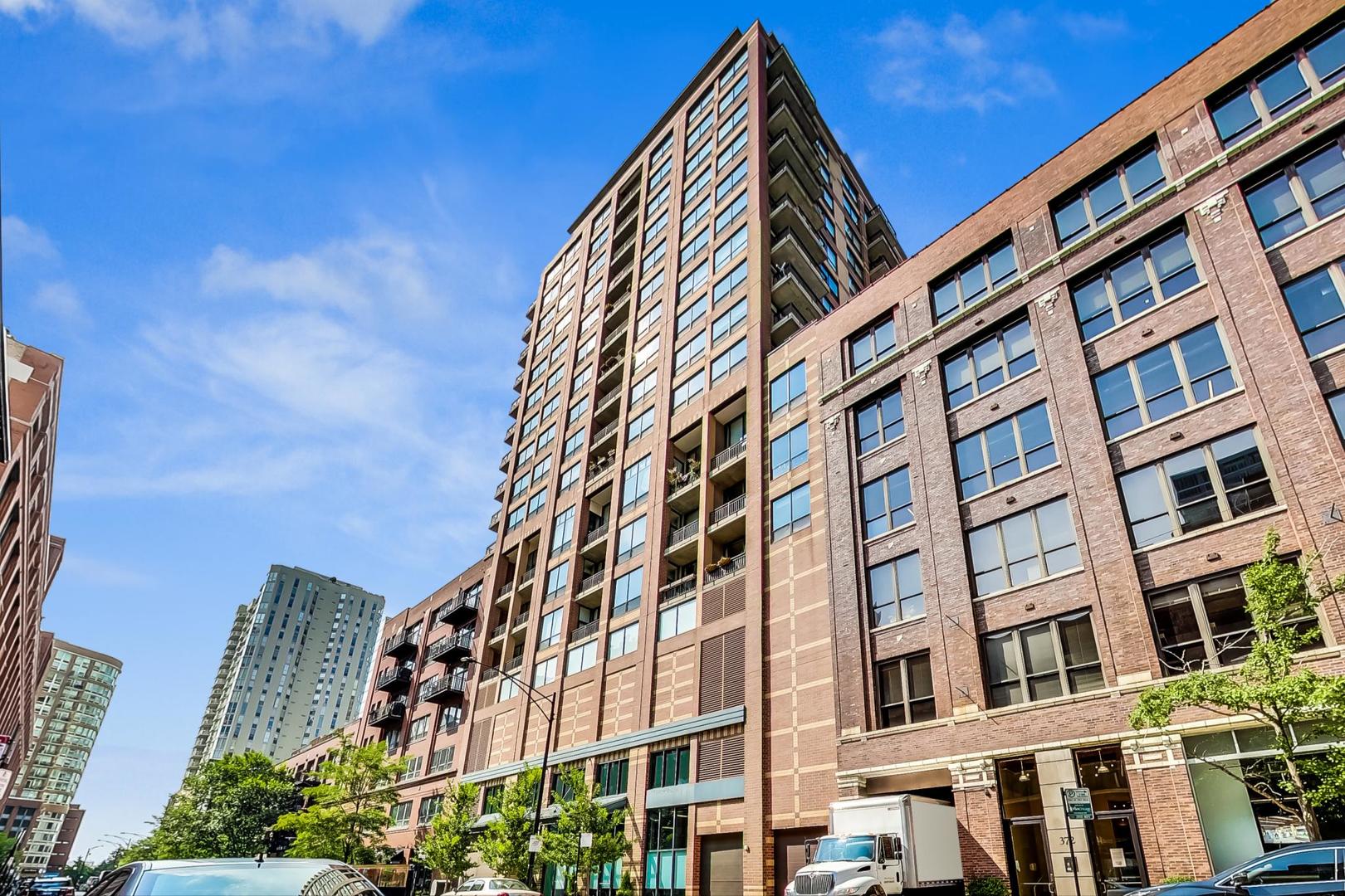 400 W Ontario Street Unit: 1005