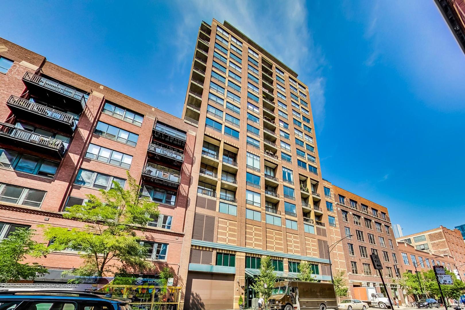 400 W Ontario Street Unit: 1005