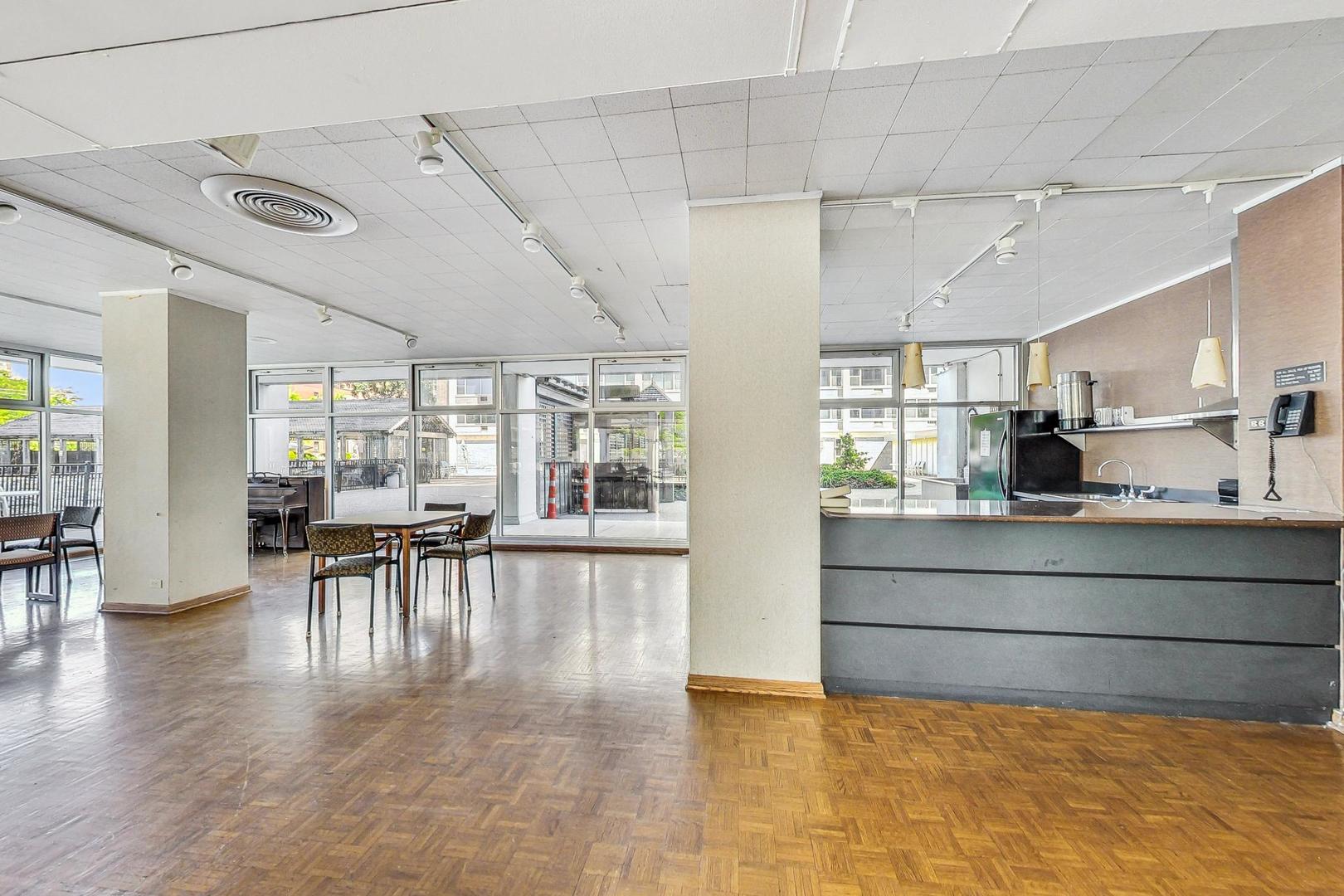 4250 N Marine Drive Unit: 2324