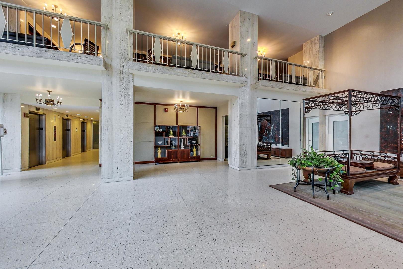 4250 N Marine Drive Unit: 2324
