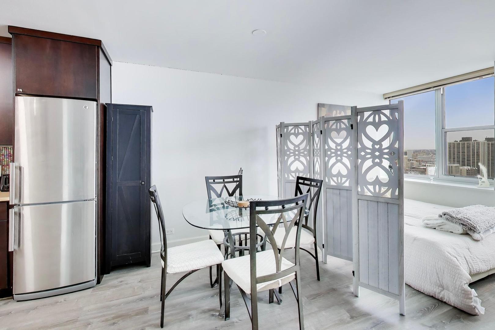 4250 N Marine Drive Unit: 2324