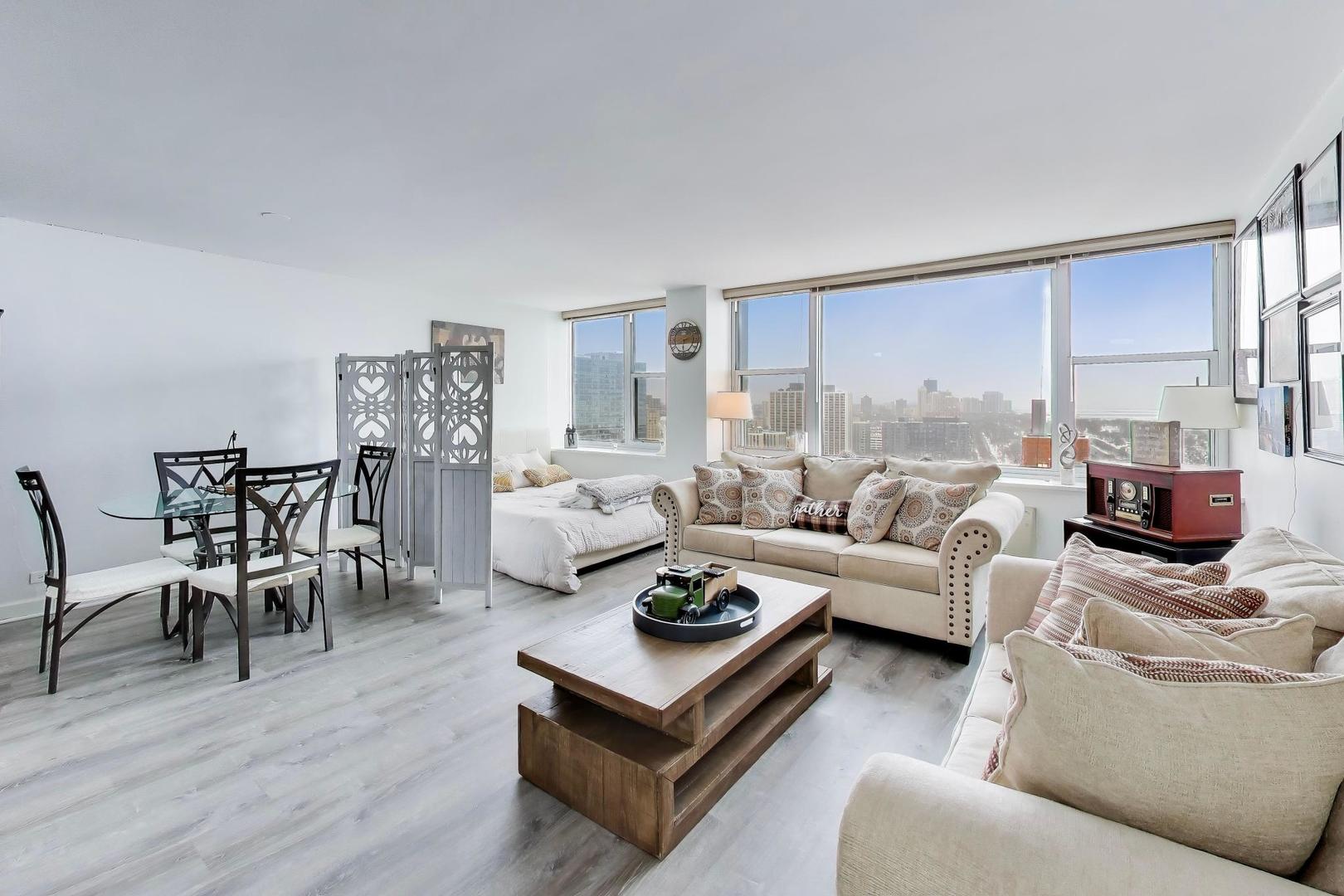 4250 N Marine Drive Unit: 2324