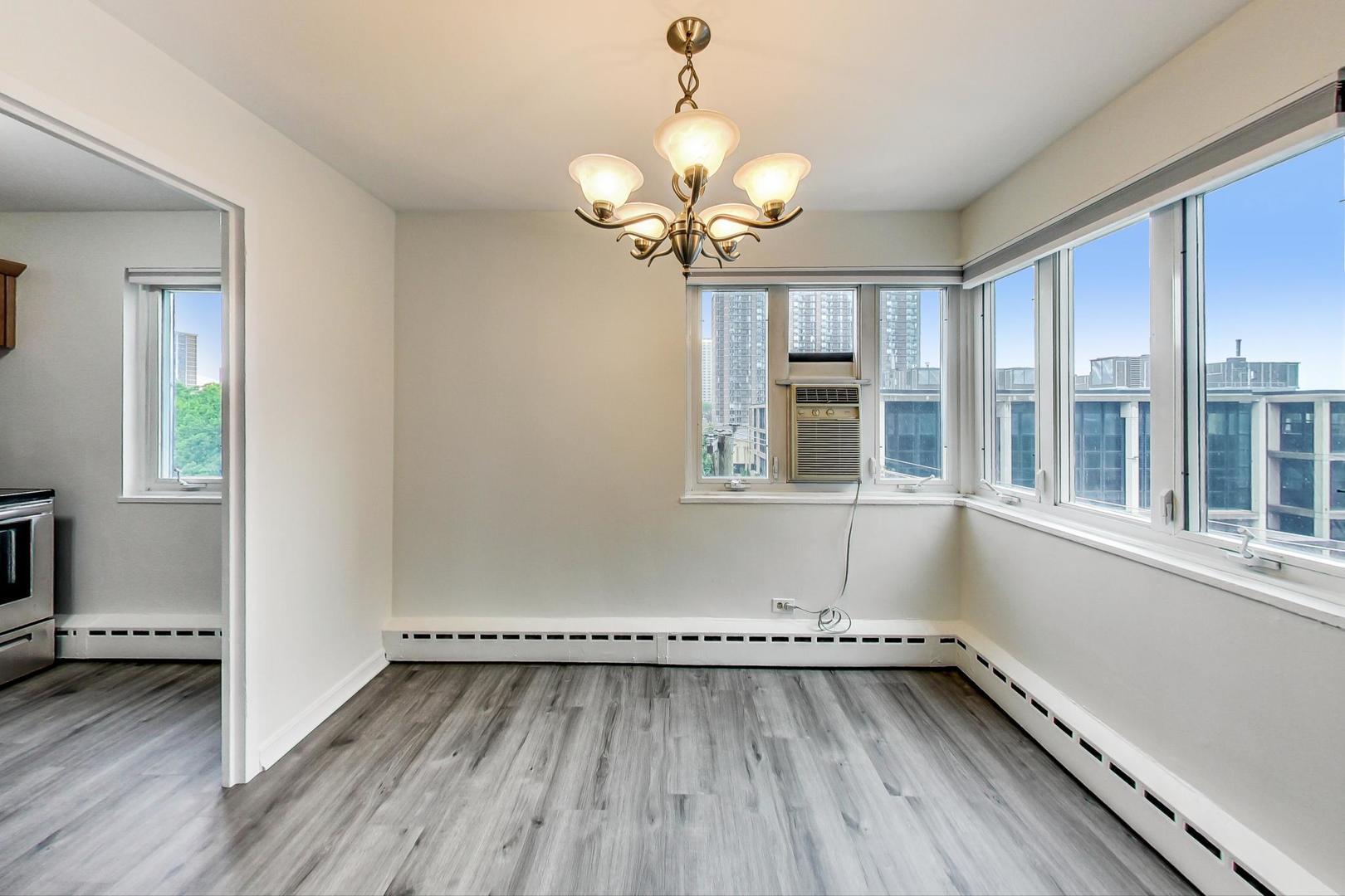 708 W Bittersweet Place Unit: 512