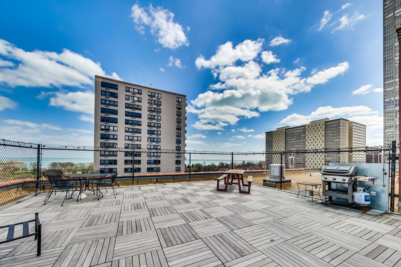 708 W Bittersweet Place Unit: 512