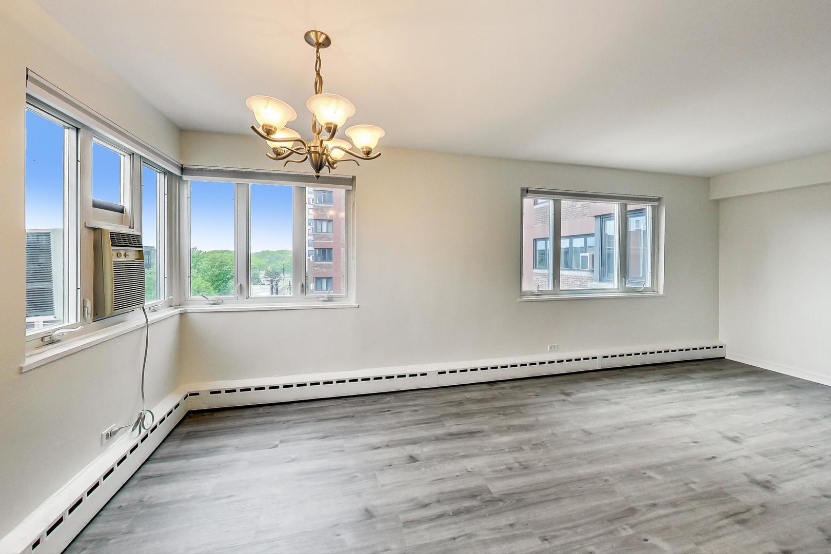 708 W Bittersweet Place Unit: 512