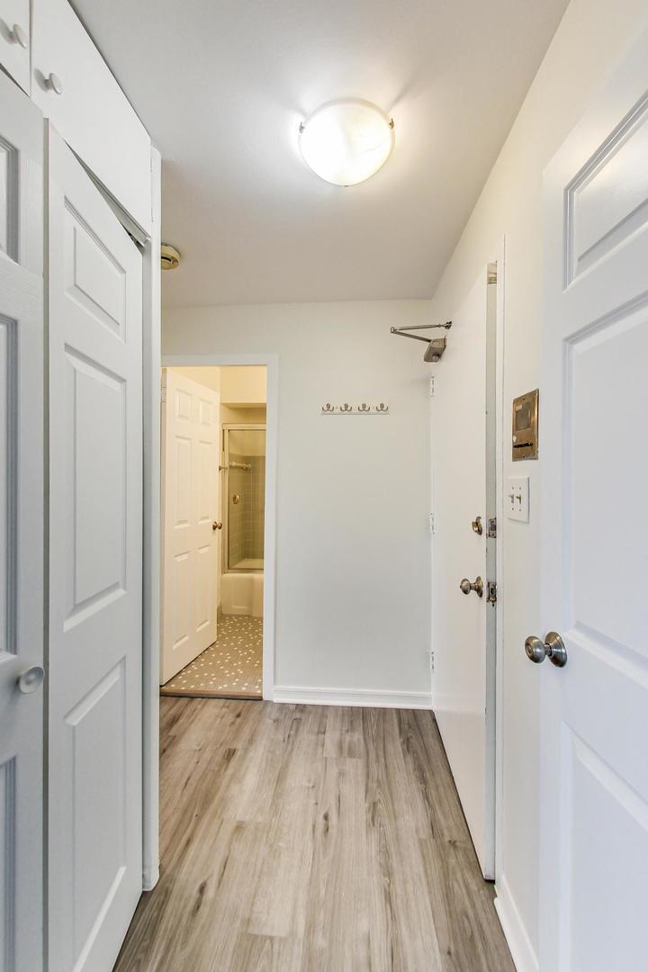 708 W Bittersweet Place Unit: 512
