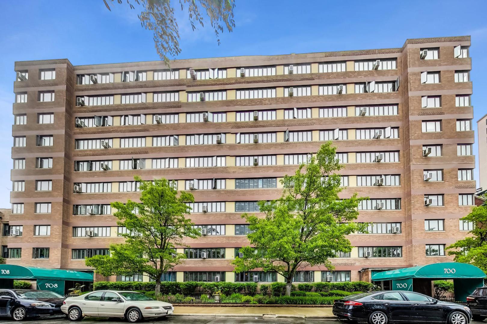 708 W Bittersweet Place Unit: 512