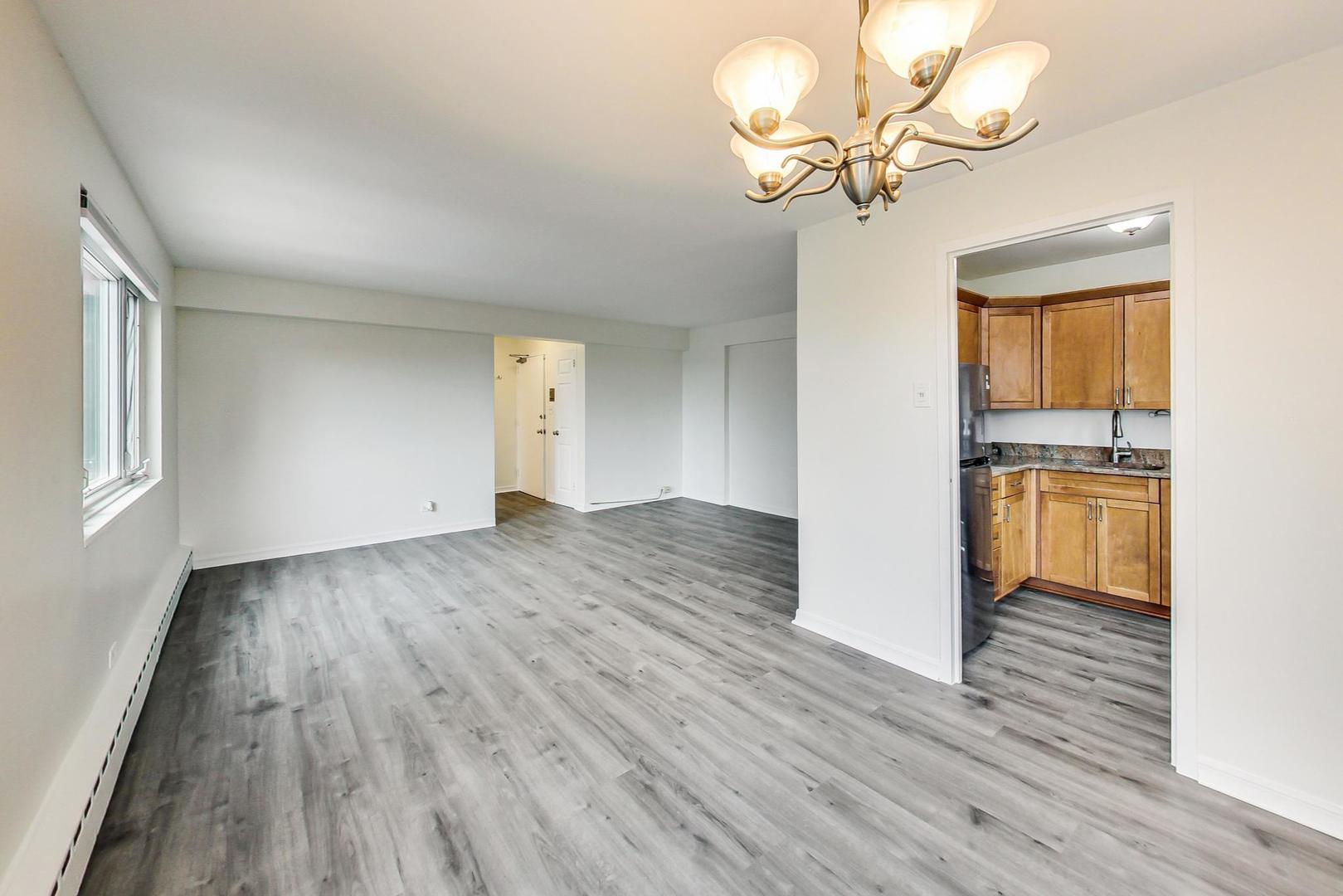 708 W Bittersweet Place Unit: 512