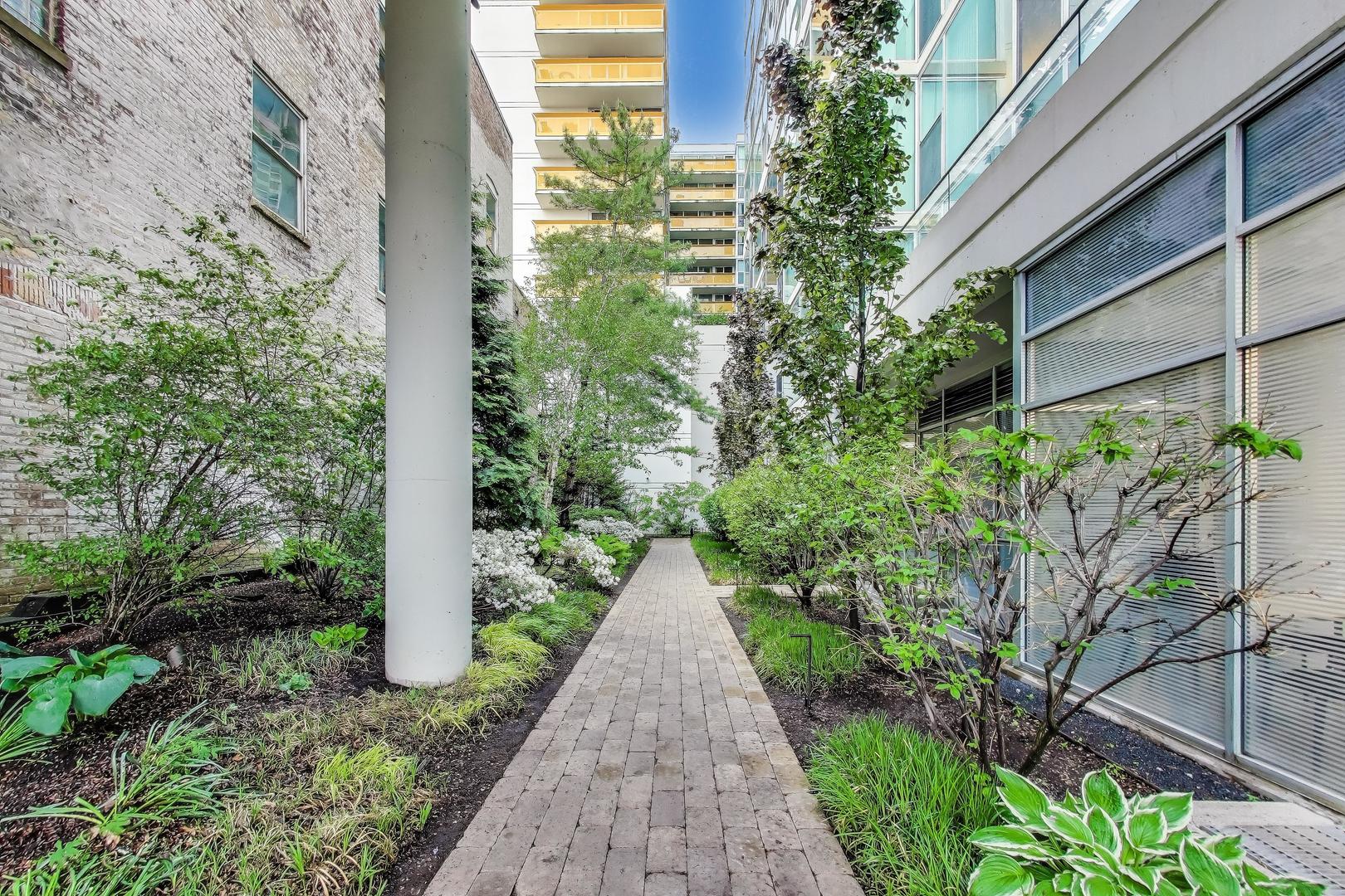 1580 SHERMAN Avenue Unit: 706