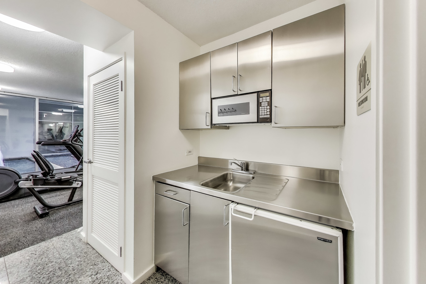 1580 SHERMAN Avenue Unit: 706