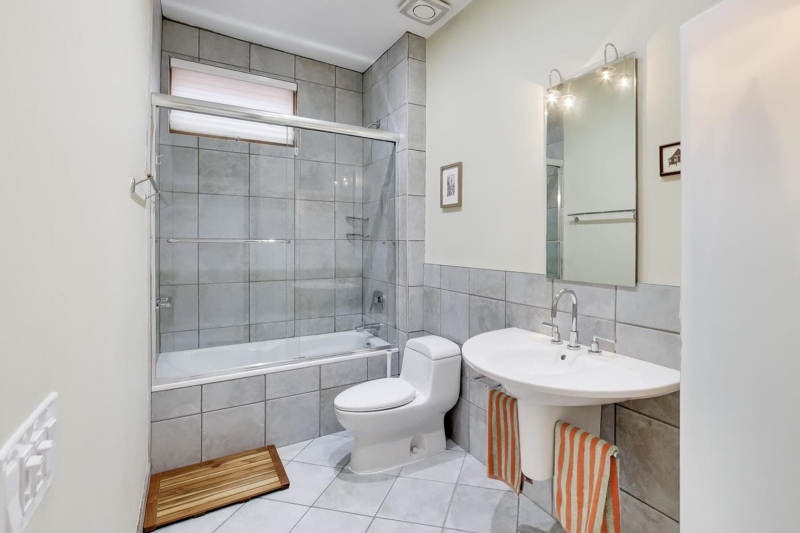1548 N Hoyne Avenue Unit: 3