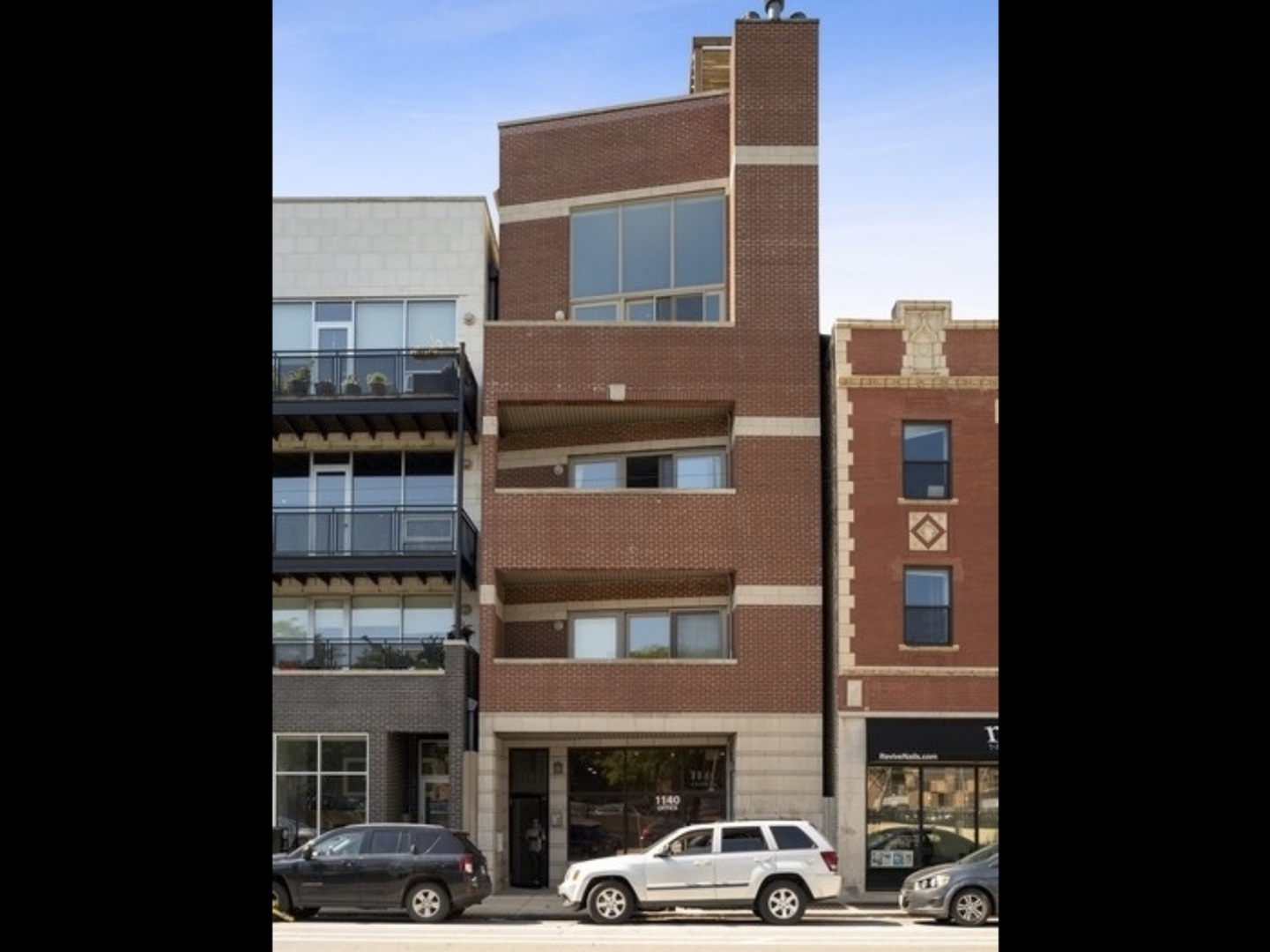 1140 N MILWAUKEE Avenue Unit: 3