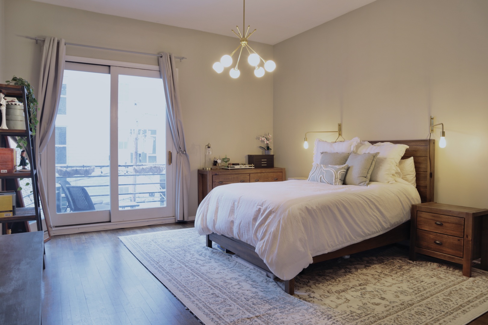 1140 N MILWAUKEE Avenue Unit: 3