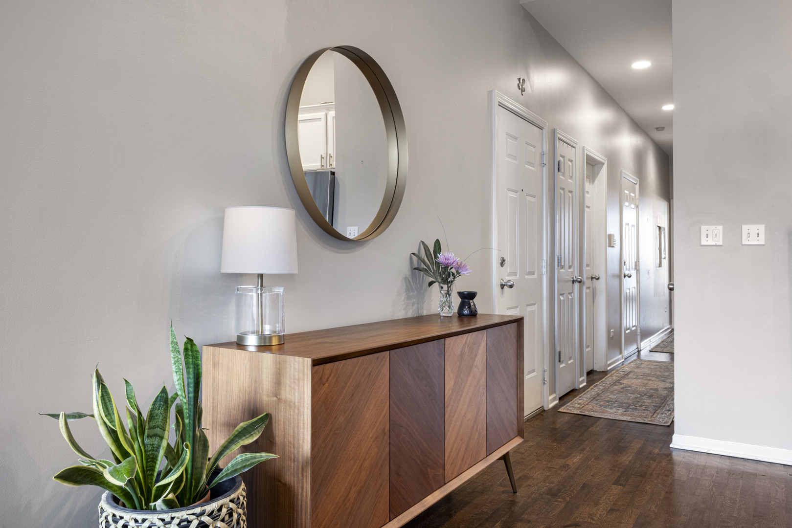 1140 N MILWAUKEE Avenue Unit: 3