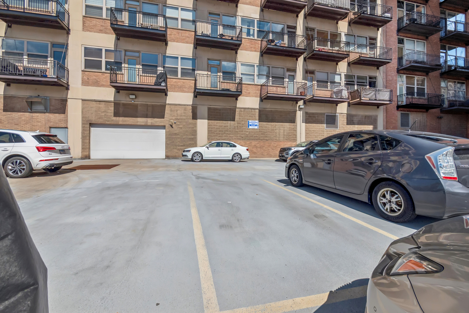 500 S Clinton Street Unit: 641