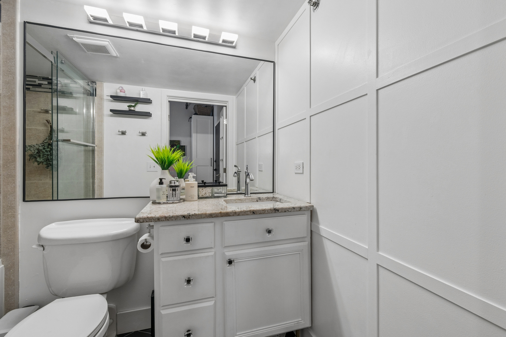500 S Clinton Street Unit: 641