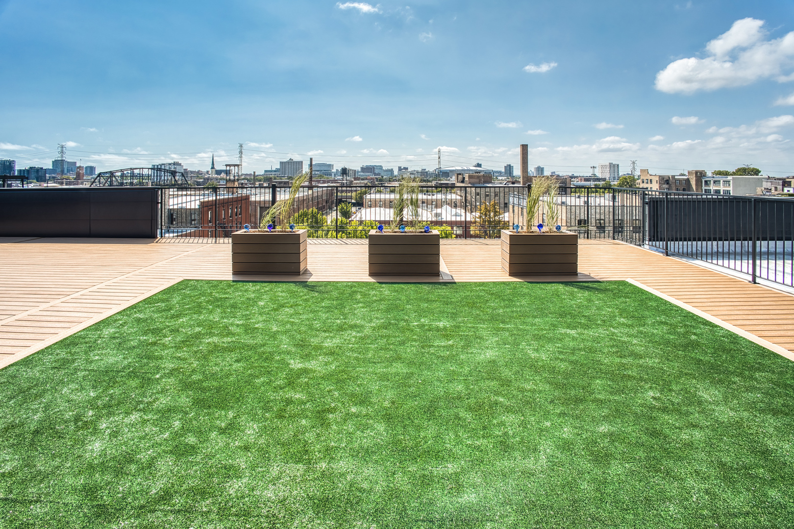 1801 W Grand Avenue Unit: 402