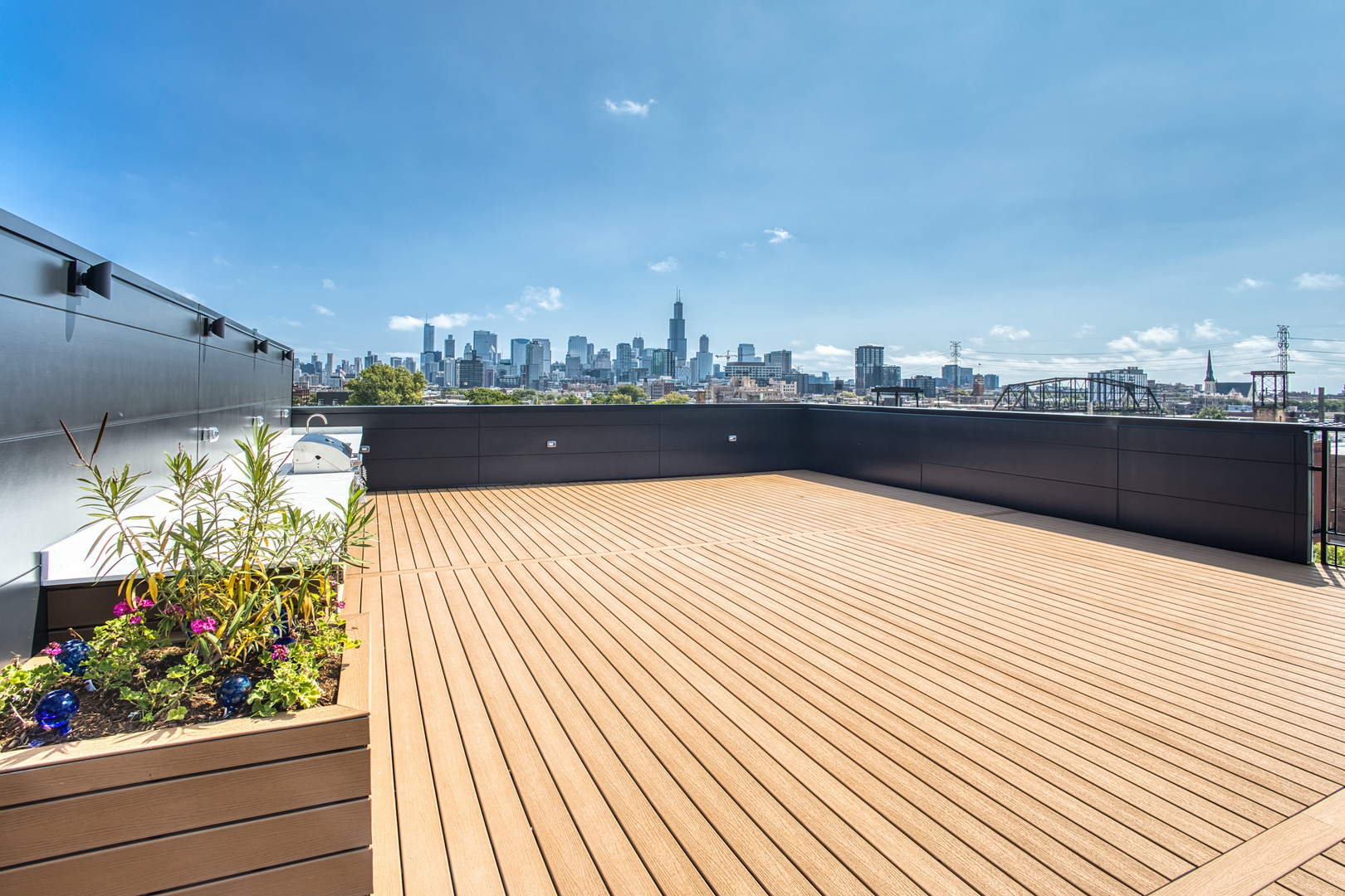 1801 W Grand Avenue Unit: 402