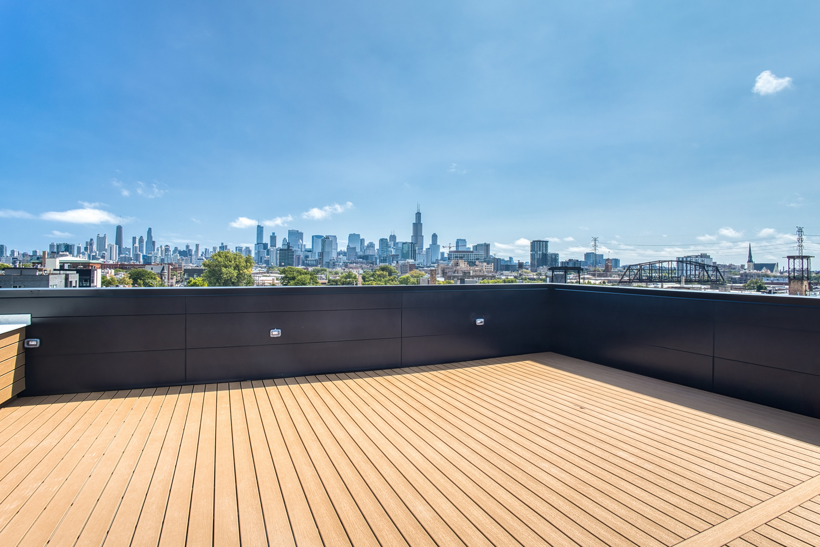 1801 W Grand Avenue Unit: 402