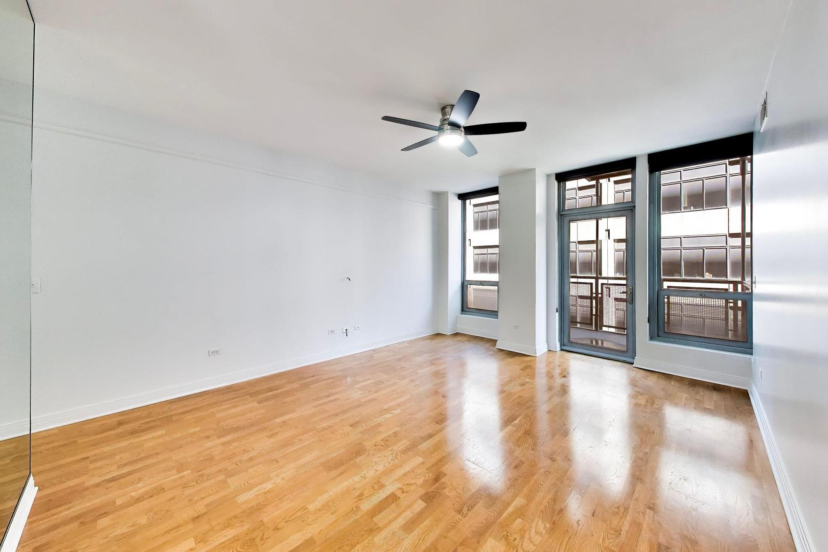 565 W Quincy Street Unit: 801
