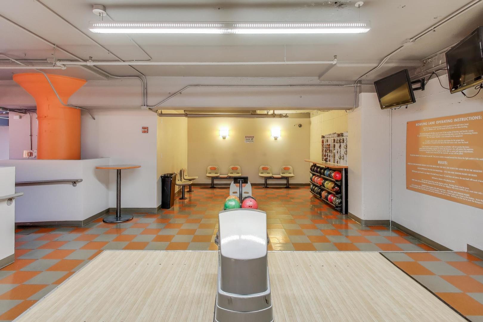565 W Quincy Street Unit: 801
