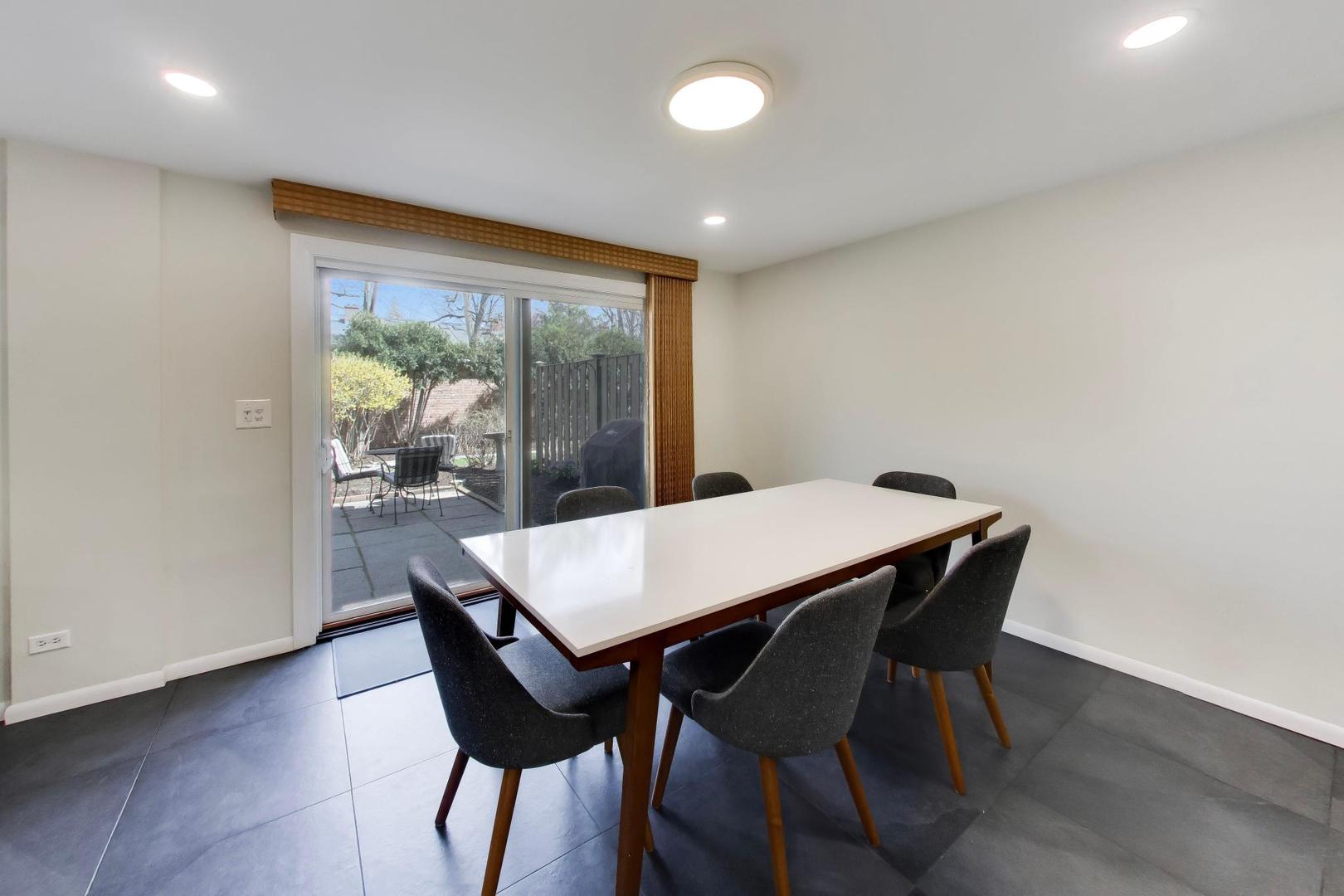 320 Linden Avenue Unit: 0