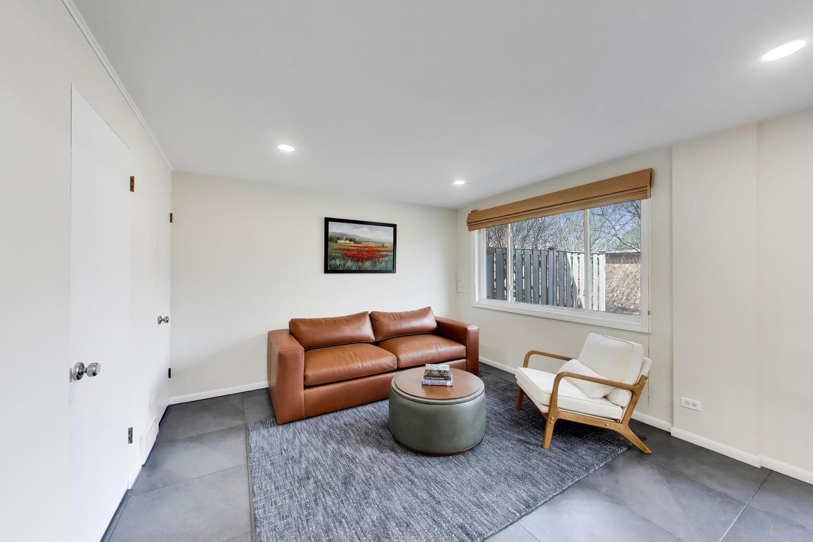320 Linden Avenue Unit: 0
