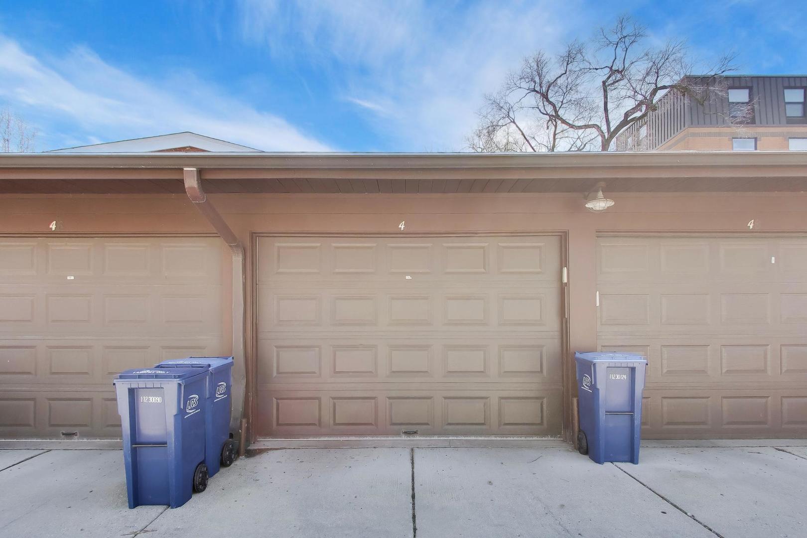 320 Linden Avenue Unit: 0