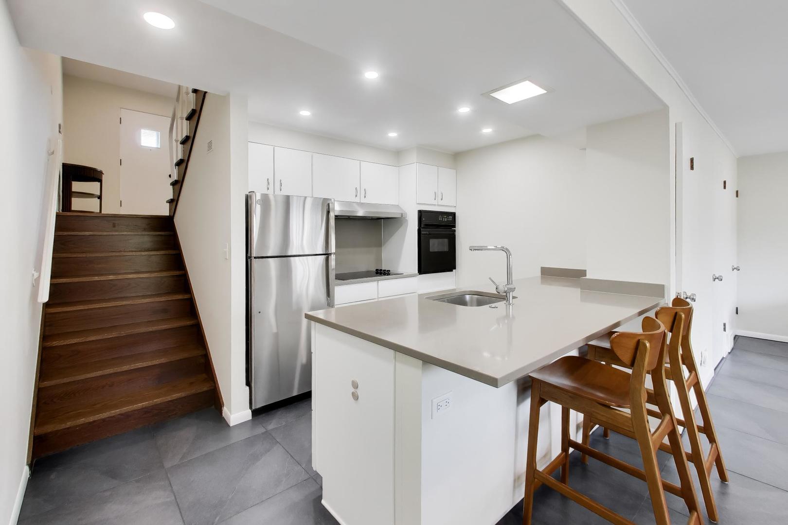 320 Linden Avenue Unit: 0