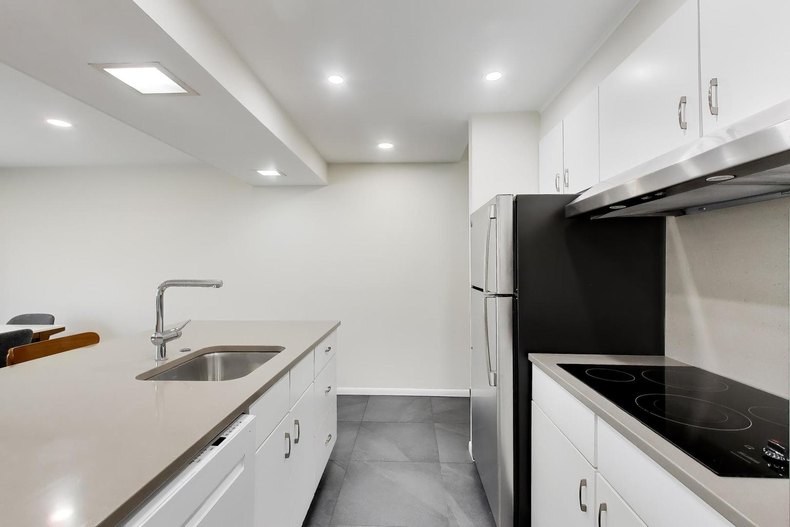 320 Linden Avenue Unit: 0